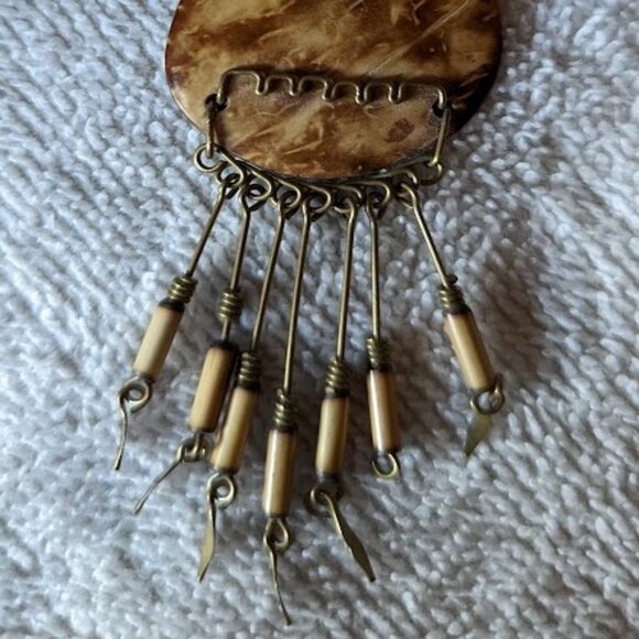 Vintage Teardrop-Shaped Earrings for Pierced Ears c 1970s/1980s - Picture 3 of 6